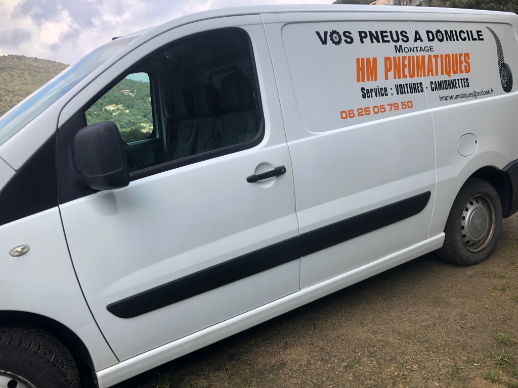 Cette image a un attribut alt vide ; le nom du fichier est camion.jpg